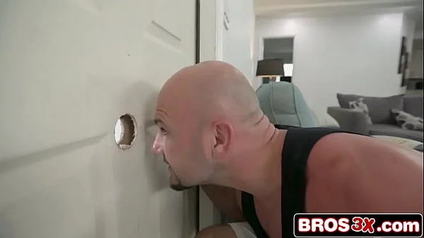 Jogger Chases Latina Hottie Home for a Hardcore Surprise