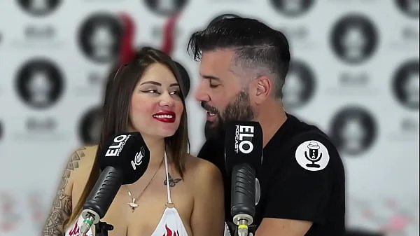 Sara Blonde in the spicy room of the Argentine ELO PODCAST - FULL INTERVIEW