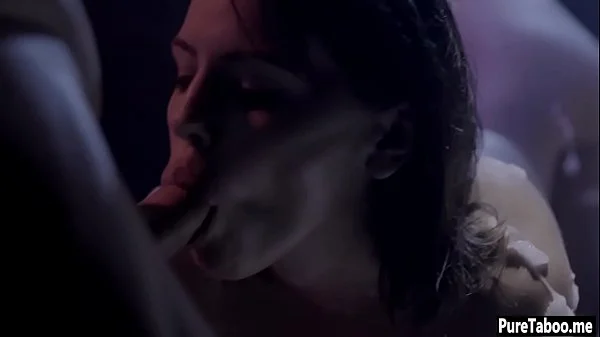 Couple got banged in a alien group sex at a spaceship