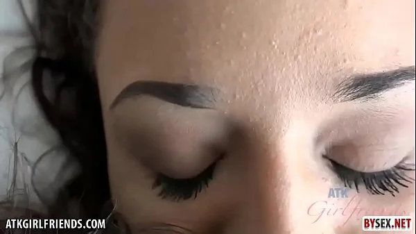 Развратная подружка дала парню в анальную дырку