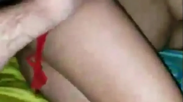 Mi sueño realidad: me cogí a mi hermanastra en su cama durante la noche