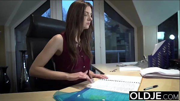 Teen open mouth cumshot and swallow after riding old man cock