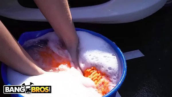 BANGBROS - Kelsi Monroe Twerks Her Big Ass While Washing A Car Then Takes Dick From Rome Major