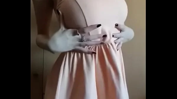 amateur teen shows huge boobs