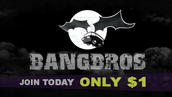 BANGBROS - Black Yoga Newbie Kira Noir Gets Fucked By Pervy Instructor