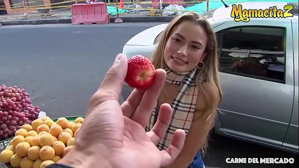 MAMACITAZ - Hot Colombian Anastasia Rey Turns Horny On Cam