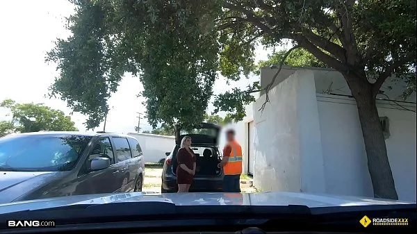 Roadside - Thick Blonde MILF Fucked By Roadside Assistance