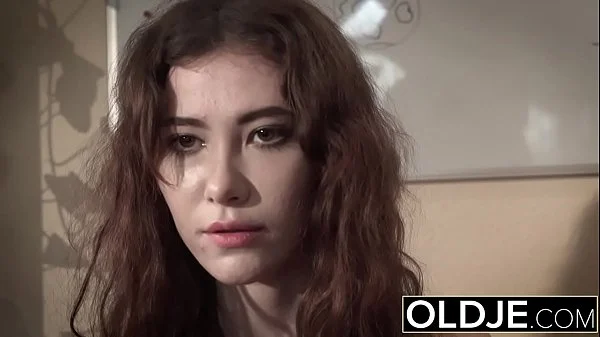 Bubble butt young beauty fucked during job interview