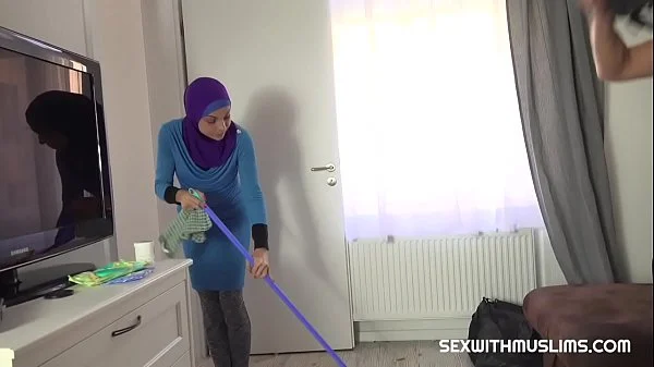 Lazy muslim maid gets hardcore double penetration