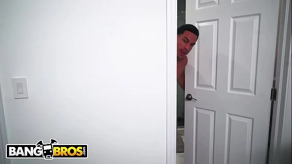 BANGBROS - Peter Green Fucks His Step Sister's Black BFF, Princess Yummy