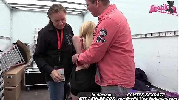 Deutsche Schlampe auf Erotik Messe Venus abgeschleppt und mmf anal Dreier gemacht