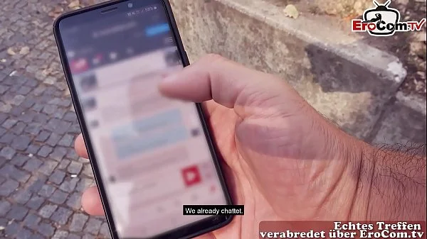 Sehr junge kleine Touristin teen abgeschleppt über EroCom Date und Outdoor POV gefickt