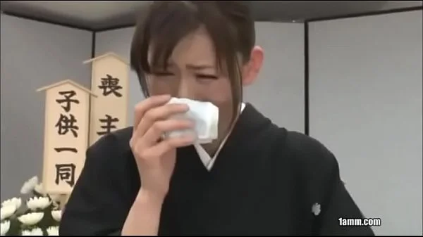 A world sex hurdle is abnormally low 6 3(6)