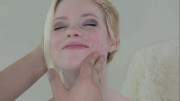 Pearl Sinclair sexy face slapping in Portland