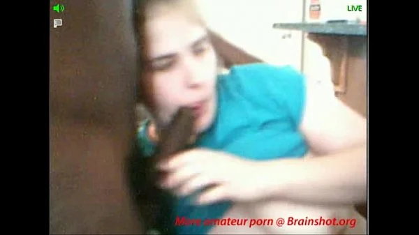 Amateur girl gives interracial blowjob on cam