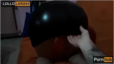 This Is What A Secretary Does After Her Work Shift