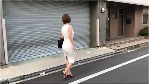 個人撮影巨乳熟女にヒタッと白ワンヒてノーフラ散歩お買い物ホッチか Japanese/hentai/asian/milf/step Mom/big Tits/日本人/熟女/巨乳/素人/潮吹き