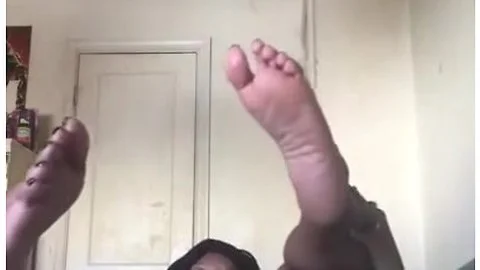 Look At My Feet While I Play In This Pussy