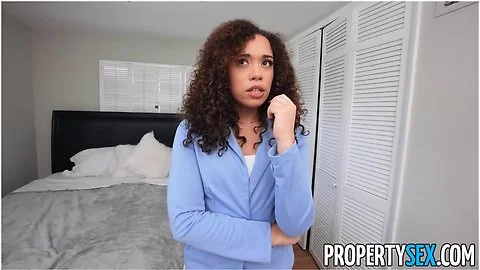 Amazing Round Ass Real Estate Agent Works Her Bubble Butt On Some Big Hard Dick