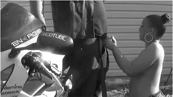 Hd- Layla Perez Got So Turned On By The Bike Ride, She Returned The Favor With Some Sloppy Head