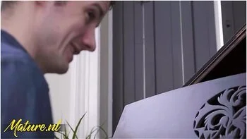 Sam Bourne - Naughty Blonde Milf Krista Gets Her Pussy Eaten & Fucked By The Neighbor