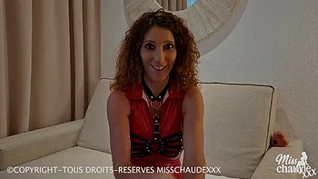 Misschaudexxx First Squirting Orgasm - Fingering & Dildo Masturbation