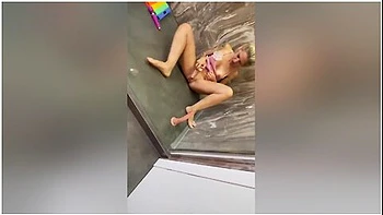 Camilla Squirting Play With Toys End Orgasm
