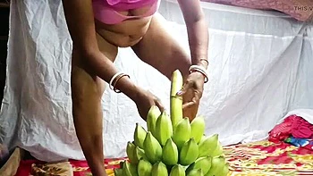 Indian Bhabhi Nomita Boudi Banana Insertion Pussy Fun Outdoor Doggy Style