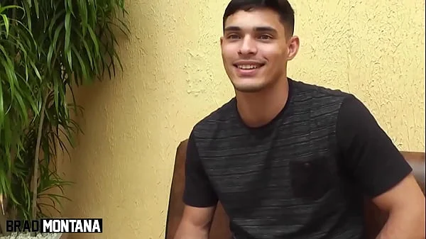 Mulata do rabo gigante, Bombom gozou fodendo com fã e pediu pra botar no cuzinho sem pena no pelo!