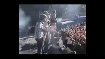 Having sex at the concert