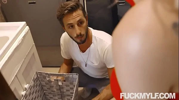 Stepmom Olive Glass, Kenzie Taylor Arrangement