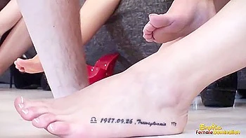 Guy Kissing All Over A Dozen Feet And Leg, While Mistresses Laugh