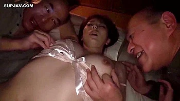 Em Mai Duoc May Ong Gia Buoi Gan Dit Cho Te Het Lon Ban Tinh Khap Nguoi Truoc Khi Ve Voi Chong