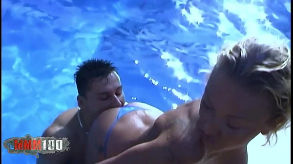 Horny blonde milf fucked in double penetration