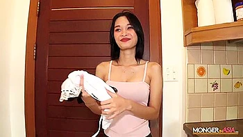 Dream Hottie Teen 18+ Takes Jizz On The First Day Of Work