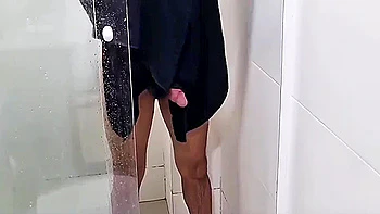 Hot Stepmom Spied On My Shower Until She Fell On My Dick