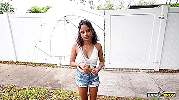 Oh Isabella She Going - Isabella Jules