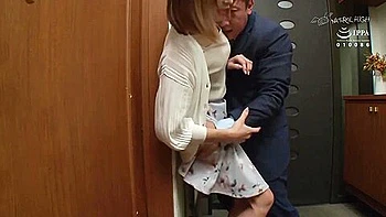 592] S******g With Bosss Wife In Close Proximity To Him. Dominant Wife Has Beautiful Face Covered In Juice And A Wet Pussy Scene 1