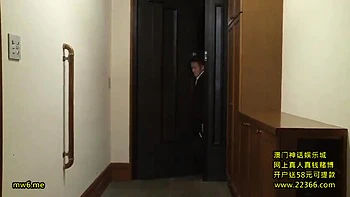 OZY411-EAXSKVUZJA437158822