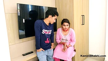 Hot Indian Kamini Bhabhi Fucking Young Desi College Boy