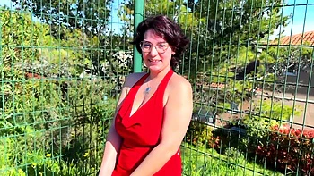 Oletsha, 26, mistress of a hotel in Nancy! - Jacquie et Michel TV