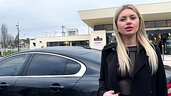 Stella, 24, crosses a new barrier! - Jacquie et Michel TV