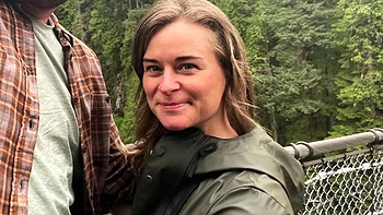 Lesbian stepsister eating pussy - thick hot girl amazing pussy licking