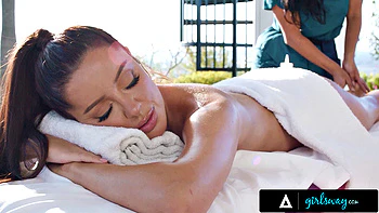 GIRLSWAY - Petite Vanna Bardot Gets Oiled By Resort Masseuse Jasmine Sherni - SPANISH SUBTITLES