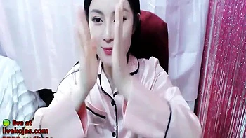 Tiny korean camgirl fucks her nice pussy: Big Tits, Amateur  Babe Porn