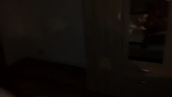 je raméne une belle escort girl chez moi