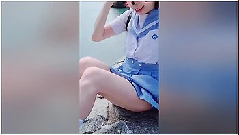 [intro] Personal Shooting Of Uniformed Girls Who Had Come For Seaside Learning