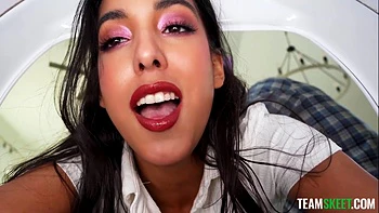 Clumsy Babysitter Got Stuck On The Washing Machine