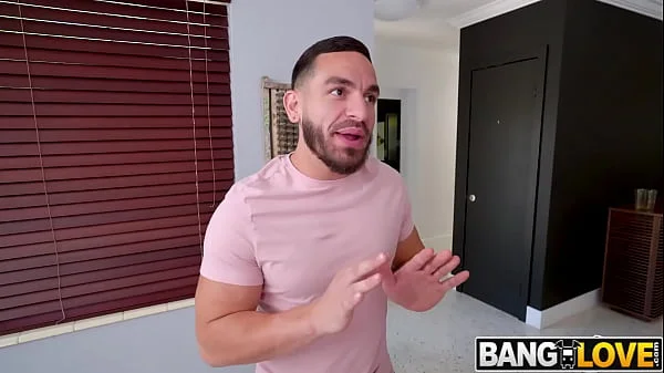 Welcome to The Neighborhood Robbin Banx