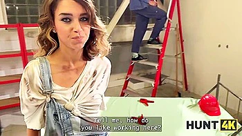 Teen 18+ Used Her Tight Pussy To Have Fun At Her Work Shift